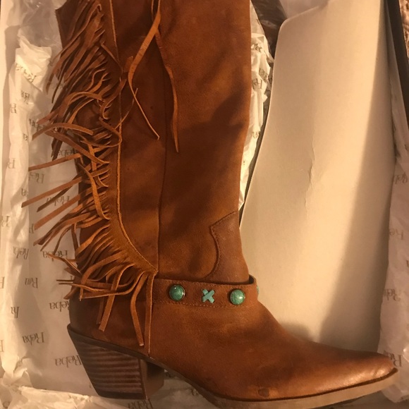 Reba Shoes - Suede leather   walnut color cowboy boots